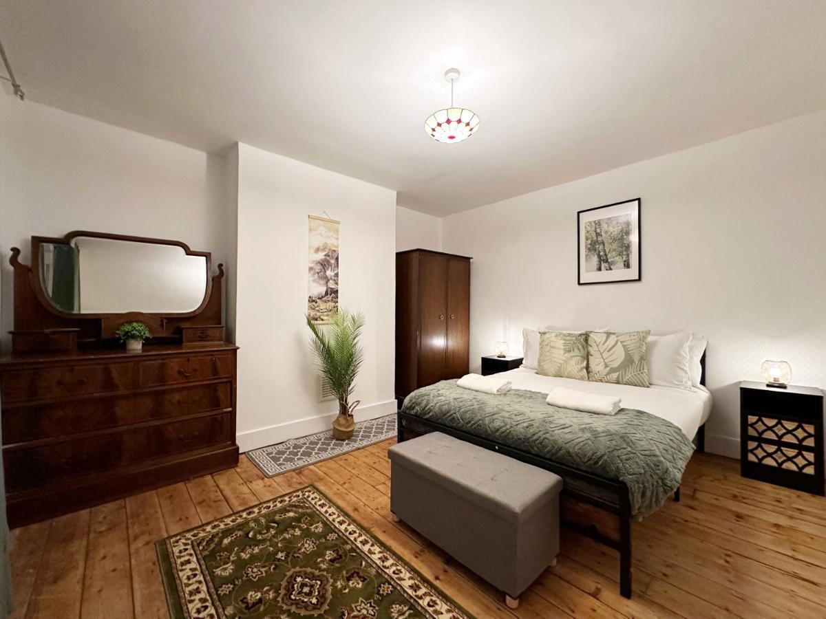 Hannah Place Near Finsbury Park - 4 Double Beds, Ideal For Families, Max 8 People London Eksteriør bilde